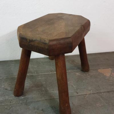 1 tabouret brutaliste 1