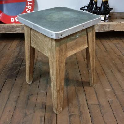 1 tabouret coffre