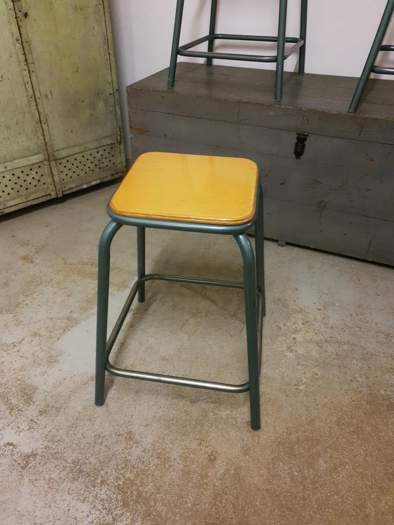 1 tabouret d atelier 2