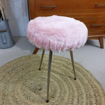 1 tabouret moumoute rose