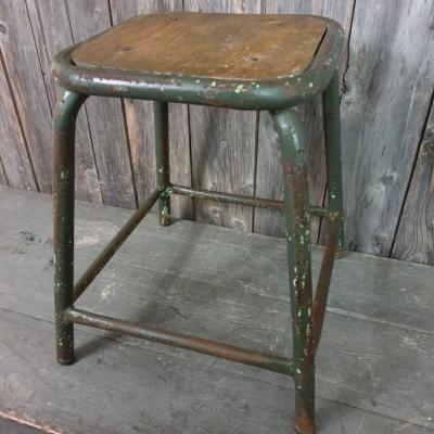 1 tabouret mullca 3