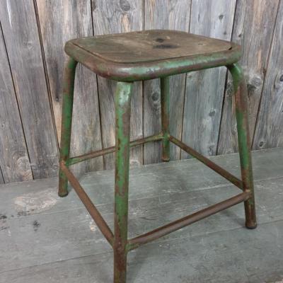 1 tabouret mullca petit modele 2