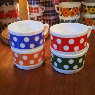 1 tasses a pois