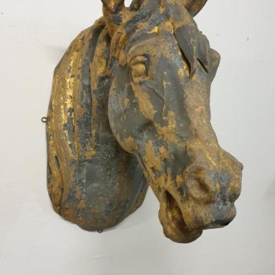 1 tete de cheval enseigne de boucherie