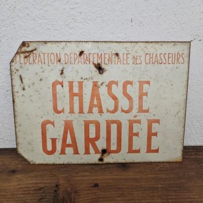 1 tole chasse gardee