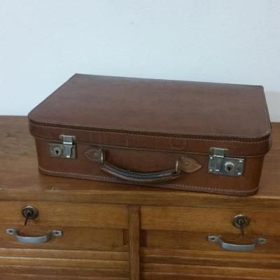 1 valise en cuir