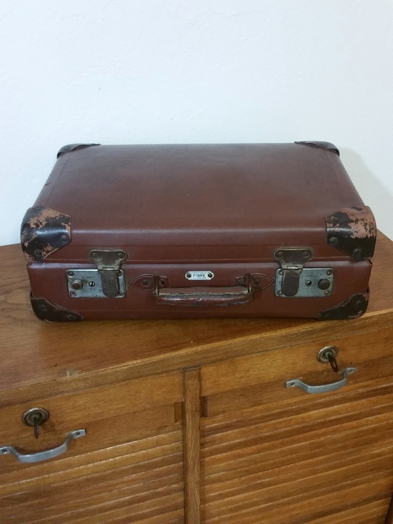 1 valise fibre vulcanisee marron