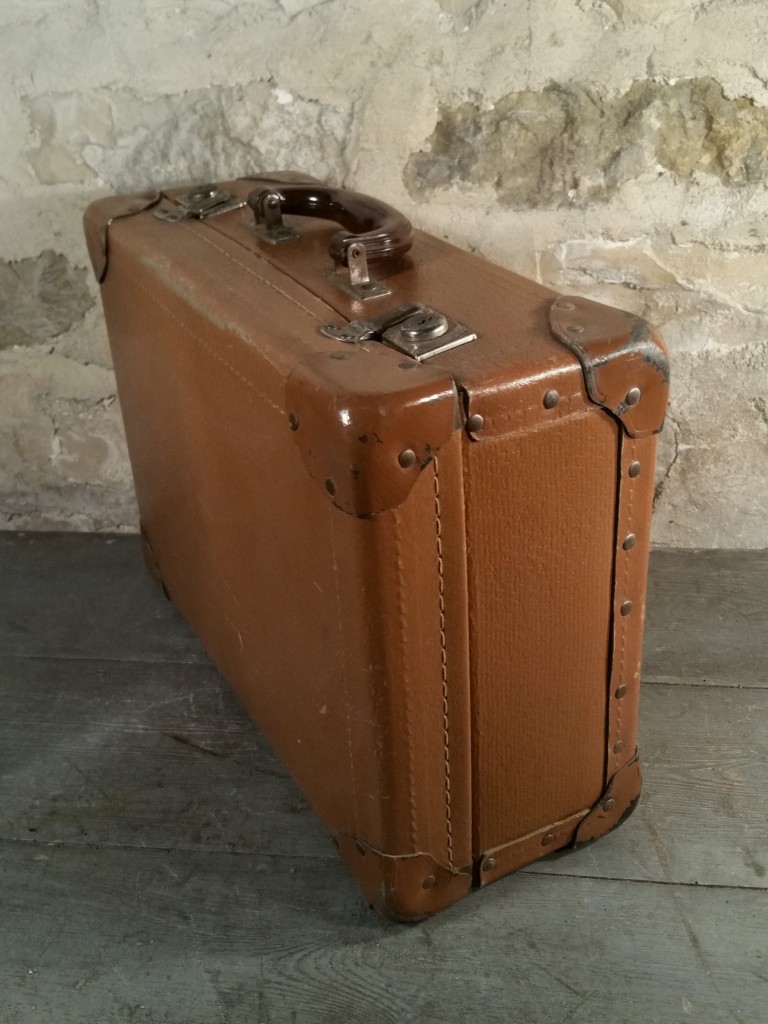 1 valise marron 60