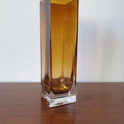 1 vase 70 verre fumee