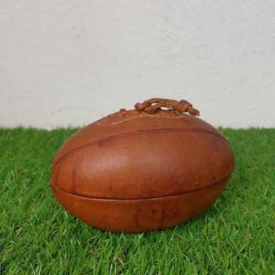 1 vide poche ballon de rugby