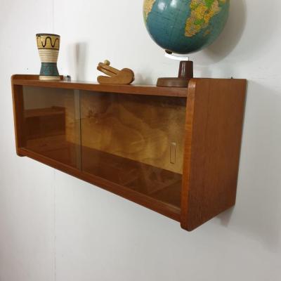 1 vitrine etagere murale