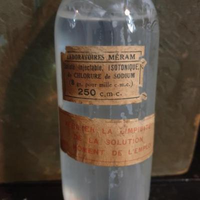 2 ampoule medicale pleine