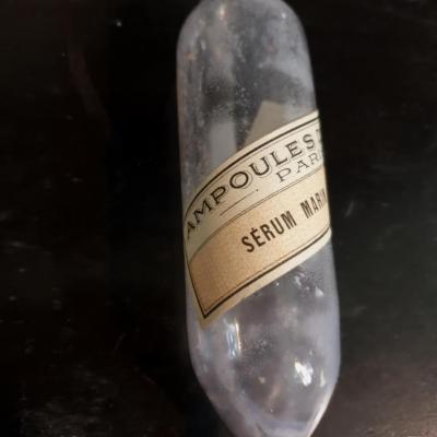 2 ampoule medicale vide