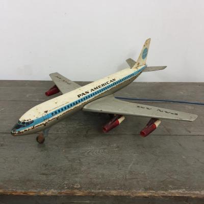 2 avion boeing pan american