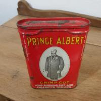 2 boite de cigarette prince albert