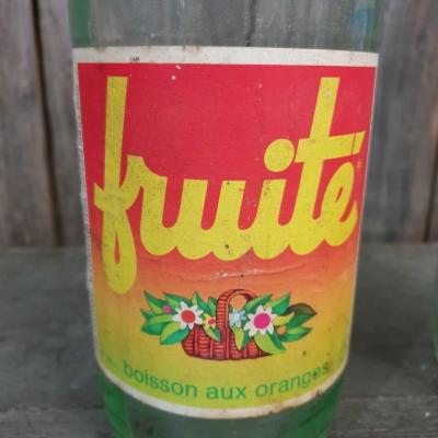 2 bouteilles fruite et oasis