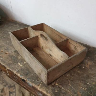 2 caisse a outils en bois avec poignee