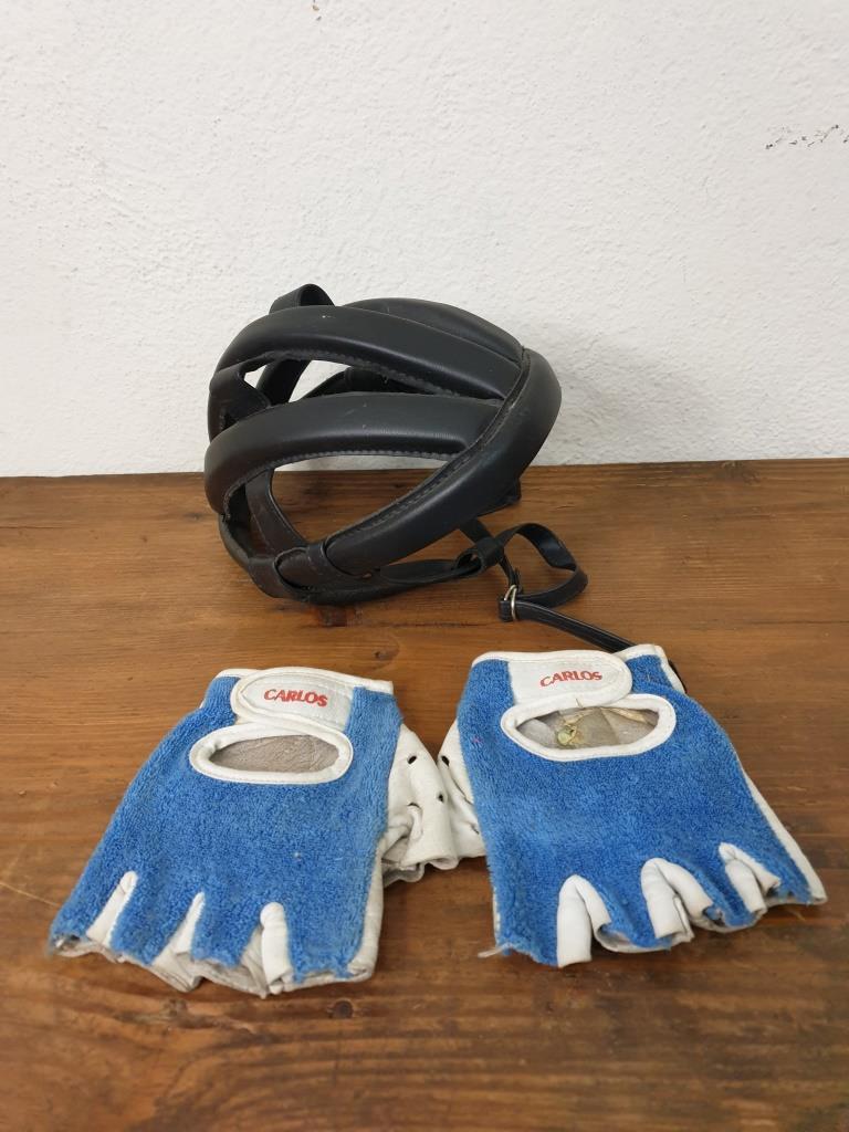 2 casque et gants de cycliste