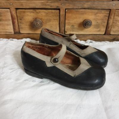 2 chaussure fillette annees 40
