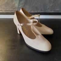 2 chaussures salome beiges