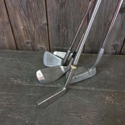 2 club de golf putter wedge