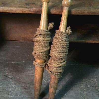 2 cordeau ancien