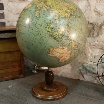2 globe terrestre girard
