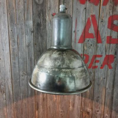 2 lampe d atelier 1