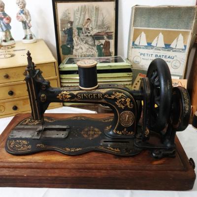 2 machine a coudre singer