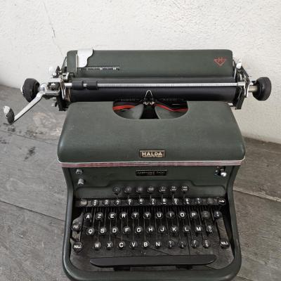 2 machine a ecrire halda