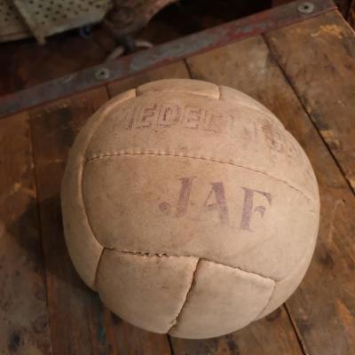 2 medecine ball