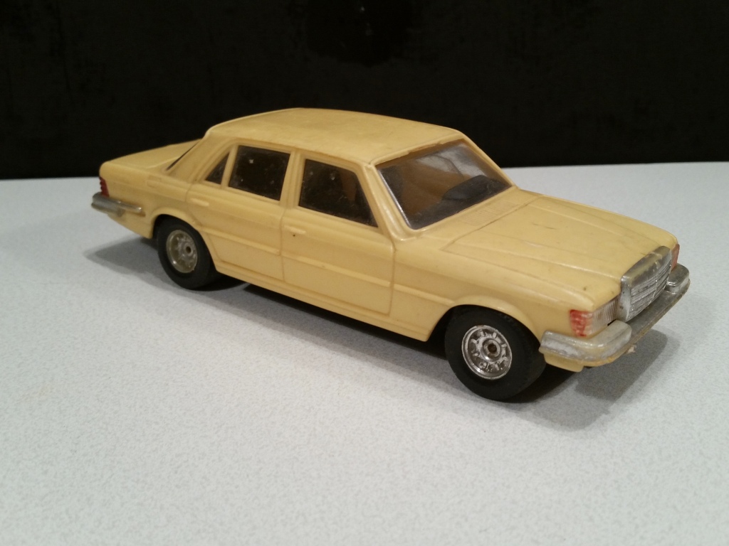 2 mercedes bege
