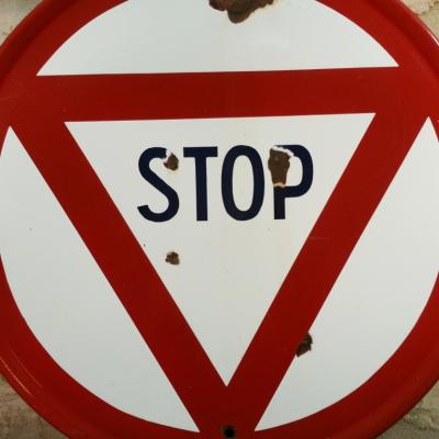 2 panneau stop