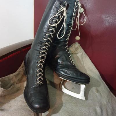 2 patins femme 19eme