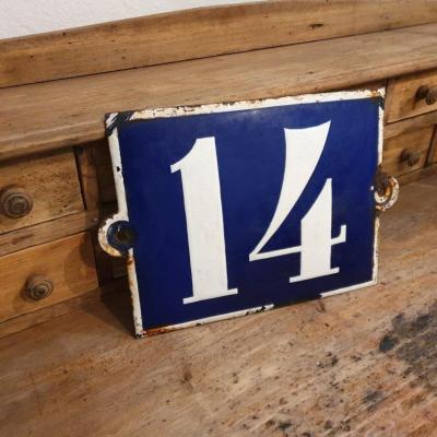 2 plaque de rue emaillee n 14