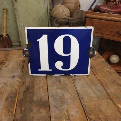 2 plaque de rue emaillee n 19