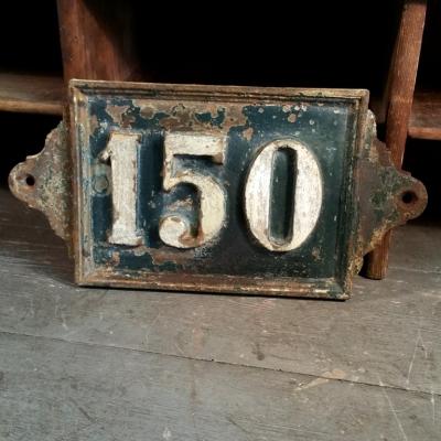 2 plaque de rue fonte 150