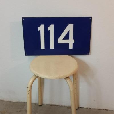 2 plaque emaillee n 114