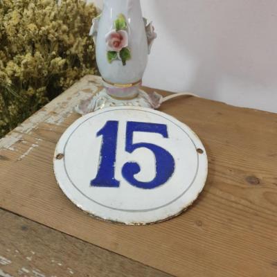 2 plaque emaillee n 15
