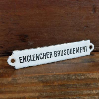2 plaque enclencher brusq 3