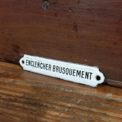 2 plaque enclencher brusq 6