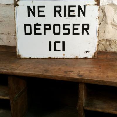 2 plaque ne rien deposer ici
