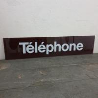 2 plaque telephone
