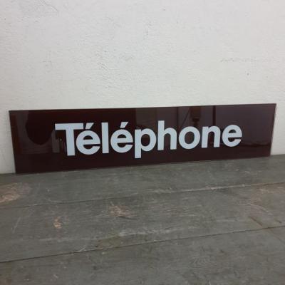 2 plaque telephone