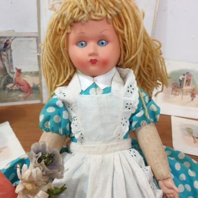 2 poupee alice aux pays des merveilles