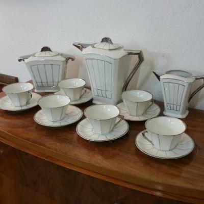 2 service a cafe art deco
