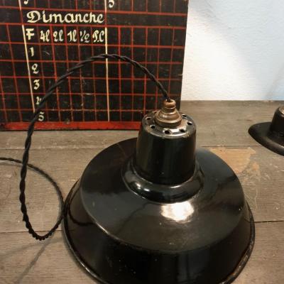2 suspension emaillee noire