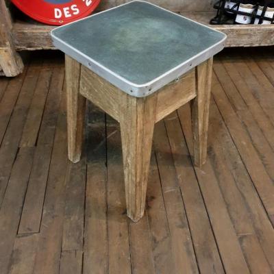 2 tabouret coffre