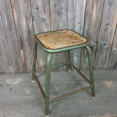 2 tabouret mullca petit modele 1