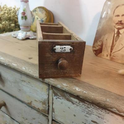 2 tiroir en bois plaque emaillee